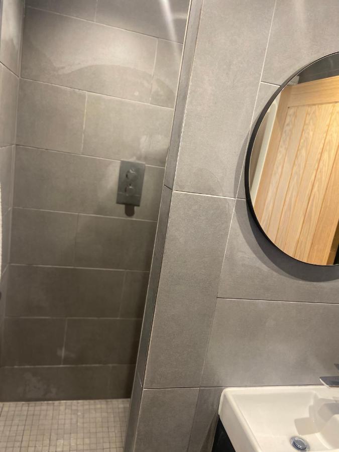 Spacious One Bedroom Ground Floor Apartment Харрогейт Экстерьер фото